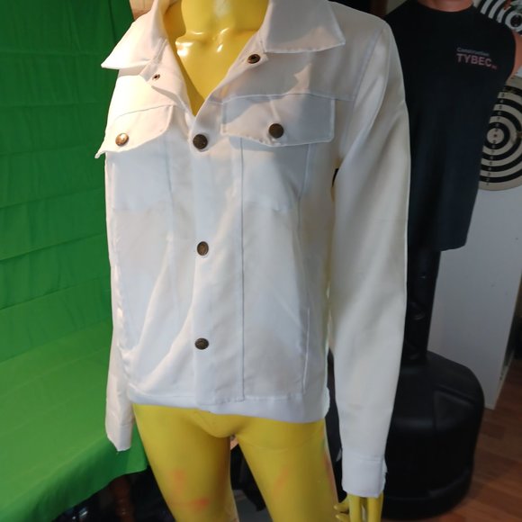 woman shirt button down semi white translucide Small feel like a medium large - Picture 9 of 10